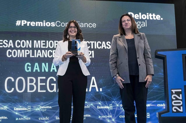 Hazel Arroyo, 'territory account executive' de RSA; Fidel Pérez, director comercial de RSA para España y Portugal; Pablo Esteban, ingeniero de sistemas de RSA; y David Pastor, 'channel manager' de RSA